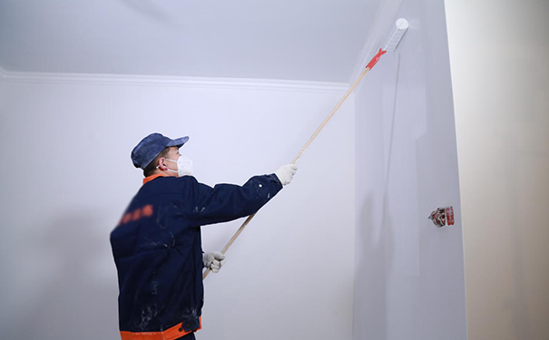 乳膠漆裝修施工滾涂好還是噴涂好?